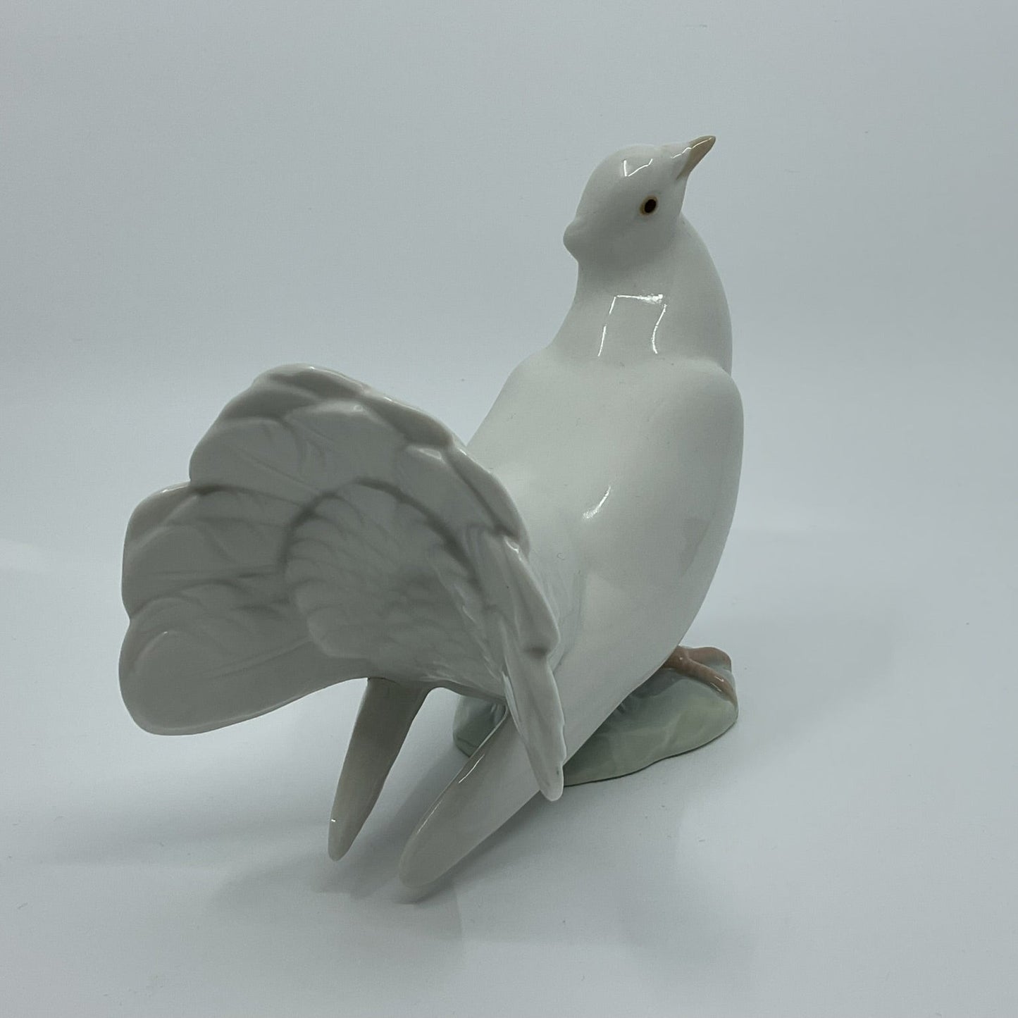 Lladro Dove Porcelain Figurine